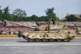 新一代装甲装备100坦克、100支援战车亮相：特定环境下静默接近敌人，配备360度的影像图片