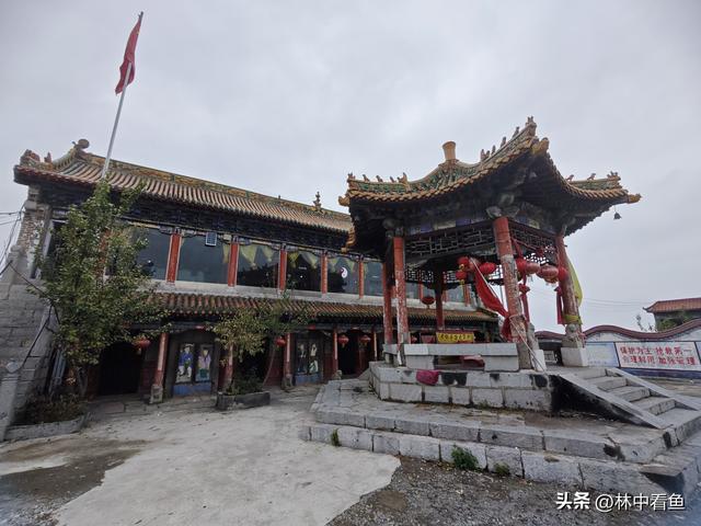 安阳许家沟二龙山，一座建在峭壁上的宫殿，布局精妙，别有洞天