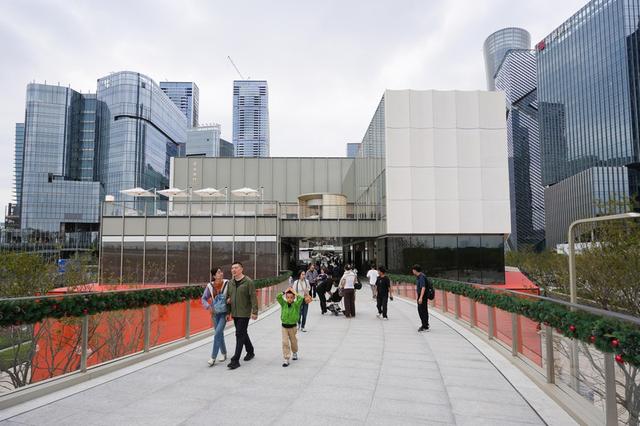 深圳湾“空中魔法走廊”引发广泛关注！2公里长廊开启逛吃游赏新体验