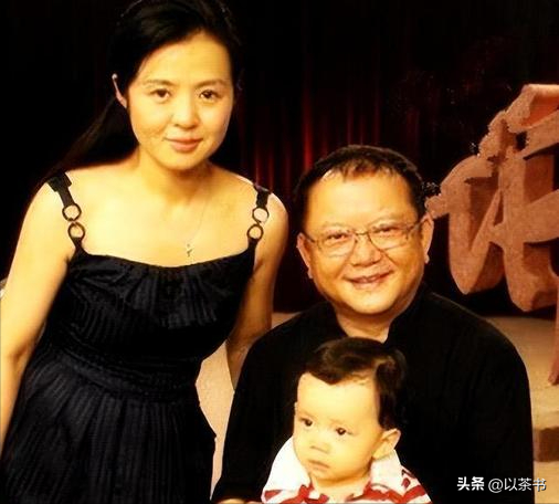 事实证明，和王刚离婚24年的成方圆，已经变成了他高攀不起的样子