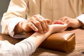 身体发出5大信号，说明你该调理脾胃了，参苓白术散了解一下图片