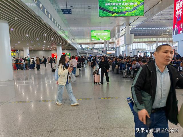 早晨六点出门，下午五点来到了山西地盘最大的城市忻州市