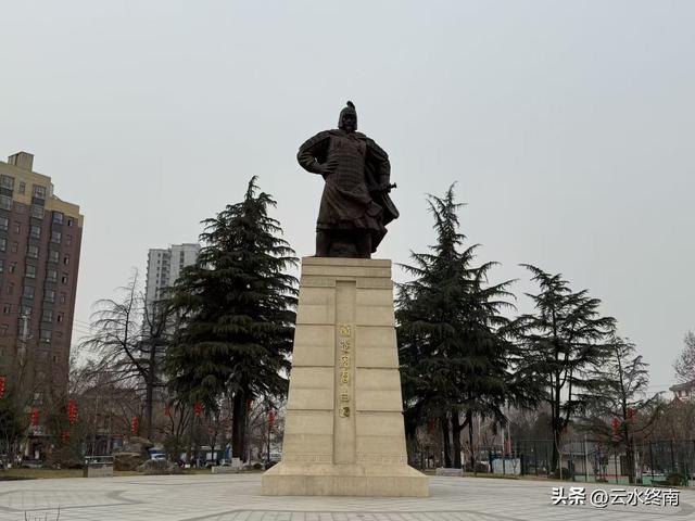 宝鸡这个县要是升成市，就改名猕猴桃市，简称“猕市”，看行不行