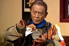 香港老戏骨谷峰去世，终年94岁，妻子早逝无儿女，独自在家中离世图片