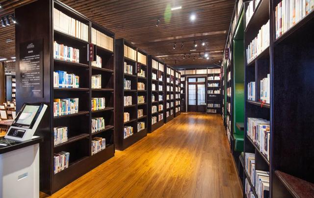 苏州这家书店被当成了景点,文艺青年必去,一起在书香中度过夏天