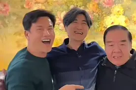 75岁麦当雄近照曝光！与吕良伟郑则仕罕见同框，笑容满面显年轻图片