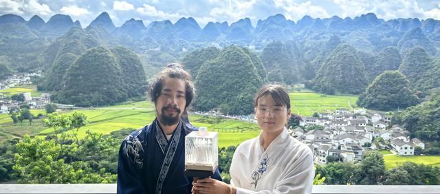 “文明旅游与公益旅行会客厅”在万峰林景区举办，共话文明旅游