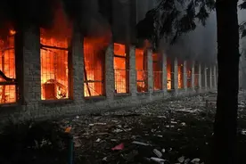 “乌克兰一外国雇佣兵基地被摧毁”图片