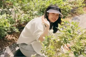 弦歌不辍 四十载薪火相传——教师节礼赞耕耘者 ：青岛市崂山区实验学校 佘丛丛图片