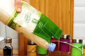 分享20个生活小妙招，想不到风油精还能这么用，我的鞋子多亏了它图片