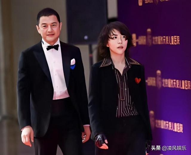 56岁的王菲怎么也想不到，28岁的大女儿如今也已经开始为她争光了
