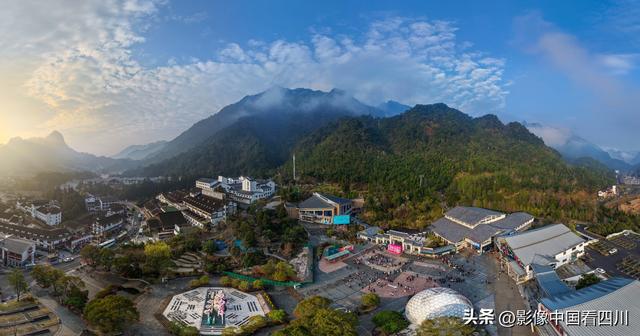 江西玉山：春日三清山美景如画