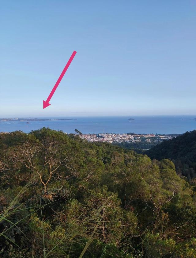 厦门东坪山碉堡观景台，可远眺大小金门及大担岛，看日出绝佳地点