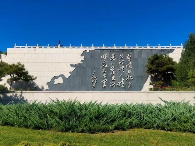 《沉默的荣耀》热播后，西山无名英雄广场迎来瞻仰热潮