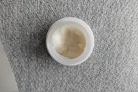 我在用猪油擦脸呀图片