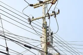 老人说：“门前一支香，家财全败光”，什么叫一支香？有啥讲究图片