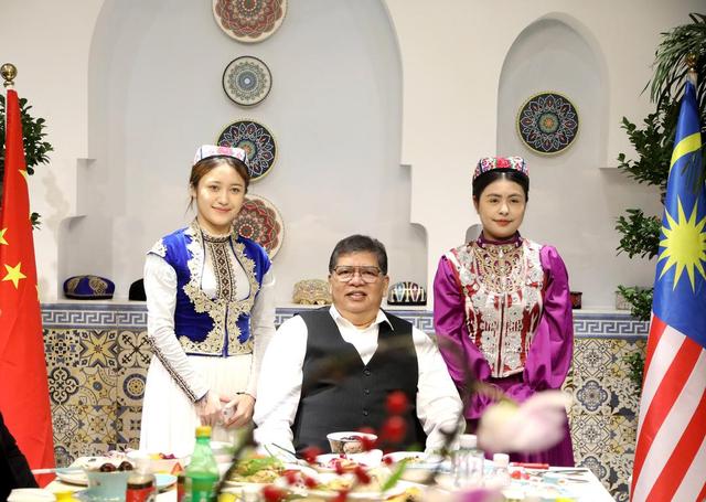 马来西亚国会下议院议长丹斯里佐哈里阿都西安商务文化交流行侧记