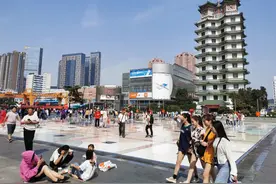 逃离郑州的那批人又回来了，经过千山万水，还是回到最初的地方图片