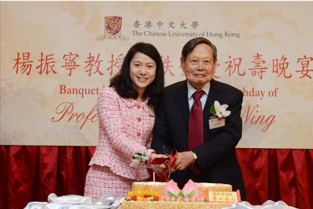 杨振宁去世不到2月	，令人担忧的事还是发生，翁帆近况被曝惹争议