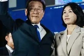 新韩国第一夫人金惠景火了！性格社恐容貌出众，和李在明相亲认识图片