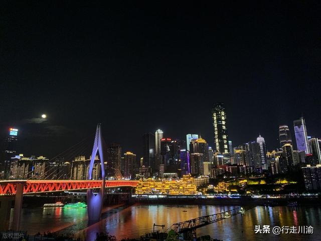 别再争谁是西部第一了，在这个隐形赛道上，重庆已落后成都太多