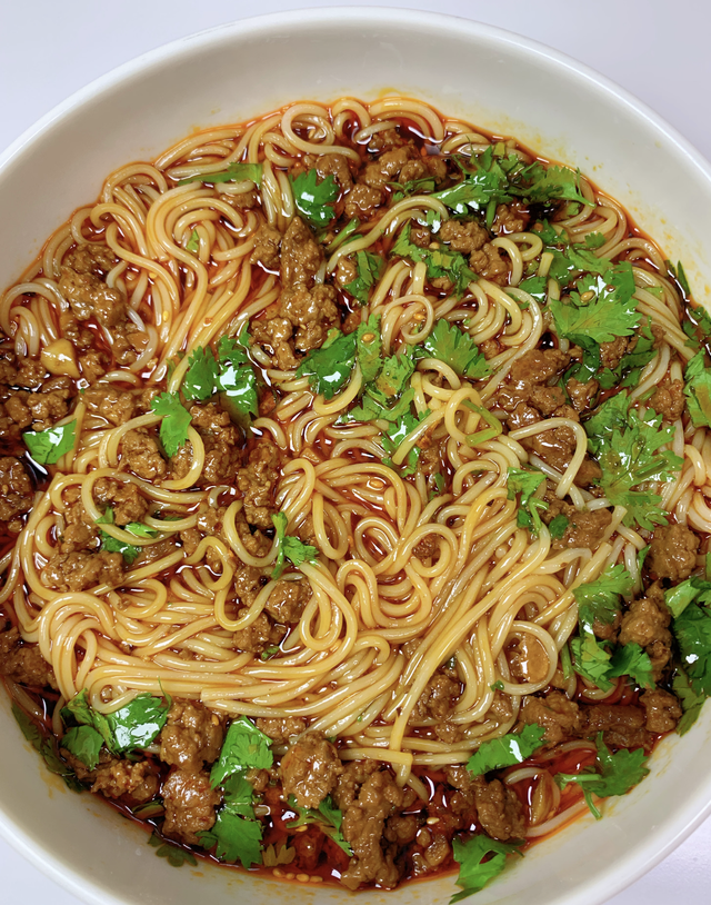 10分钟搞定家常肉酱汤面！香浓到连吃三天都不腻