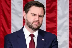 万斯口出狂言，拿3个字侮辱中国，中方还没说啥，美国人先不干了图片