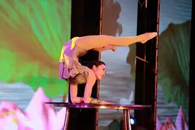 她把中国柔术带向了世界，还是个大美女！图片