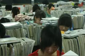 教育痛点，2张图片显示，大陸中小学教育正在走台湾1965年的弯路图片