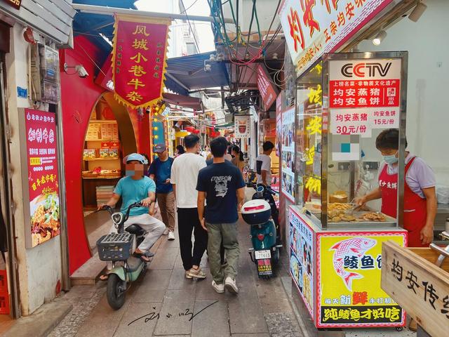 广东顺德这条“网红街”：游客扎堆打卡，本地人却直言不会去？