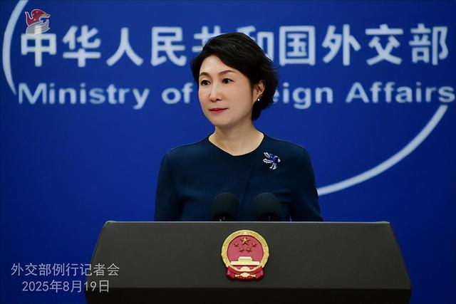 中国迟迟无法入局，愤怒的普京一声令下，完全不把欧美30国放眼里
