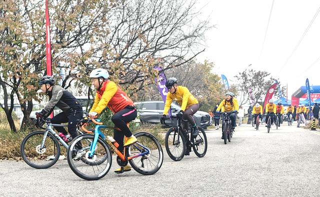 唐山：200多名骑友“打卡”画境丰南