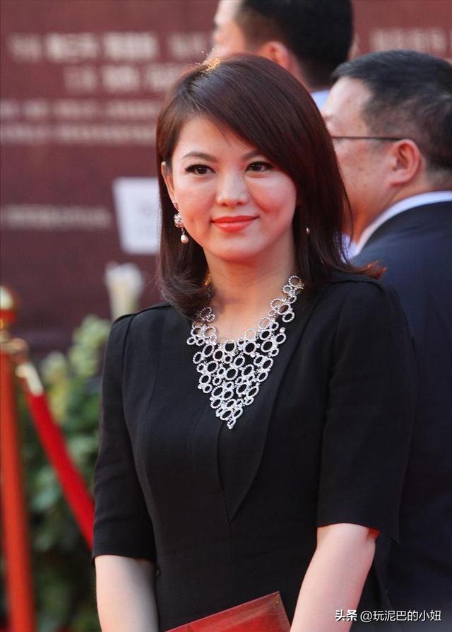 世上渣女千千万	，最怕李湘这种，离婚4年，如今发现王岳伦是赢家