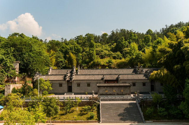 春游江淮丨在安庆的紫云英花海，把幸福开满春天
