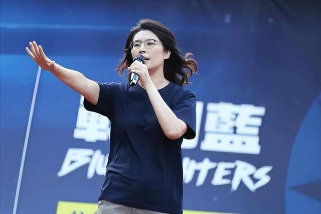 两路人马先后赴美，郑丽文没上大陆	，先上美国！到底打的什么牌？