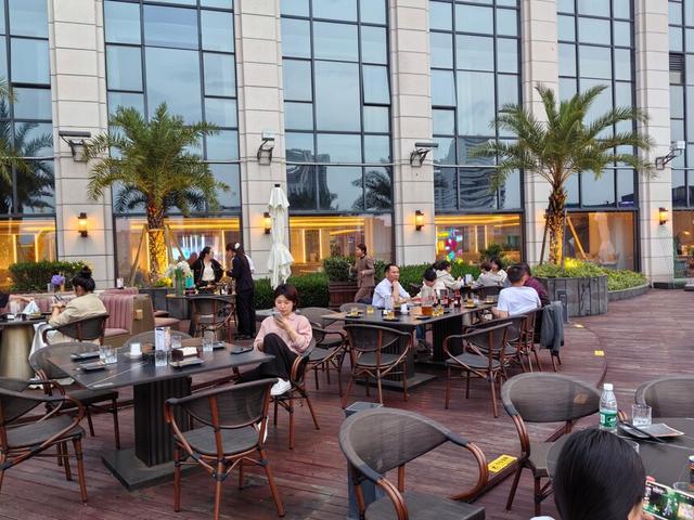 上饶饶商诚悦大酒店四楼空中花园—夏夜烧鸟·星空剧场盛大启幕！