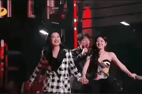 凤凰传奇赵露思组合笑点太密集，曾毅失意、玲花笑场、赵露思太嗨图片