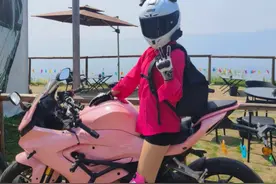 22岁女骑手车祸去世！家属寻找目击者定责，近年来已发生多起图片