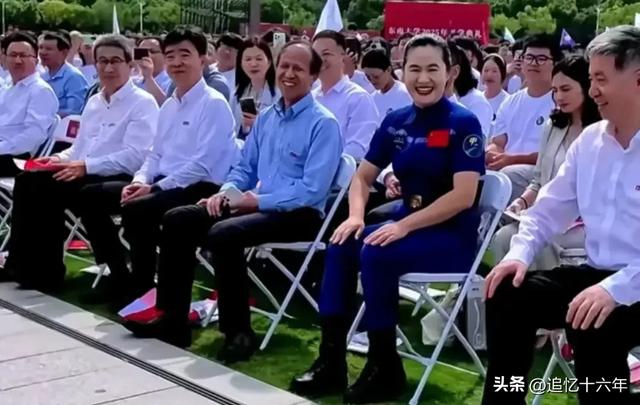 女航天员王浩泽，原来她的母校这么厉害，首次出席开学典礼
