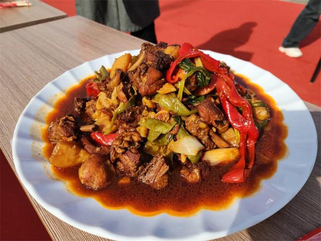 库尔勒乡村巴扎 邀八方来客共赴冬日烟火之约