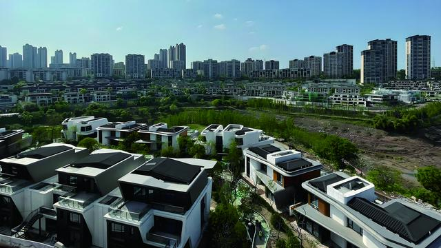 2025重庆十大最贵小区：香樟林别墅、棕榈泉国际花园、龙湖蓝湖郡