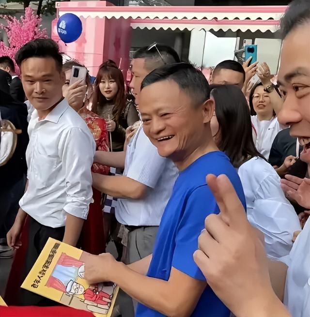 马化腾没想到，和马云“较量”了十多年，如今竟还是被他捷足先登