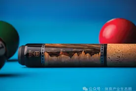 重新走进台球厅的年轻人，把台球杆买成爆款图片