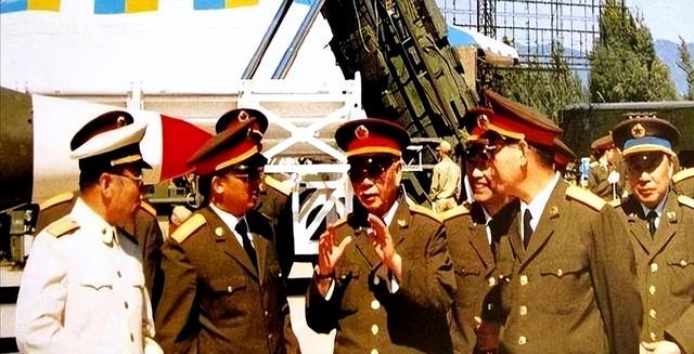 首次。访华就不尊重我国？中国当场撤走仪仗队：摆正态度再来吧！