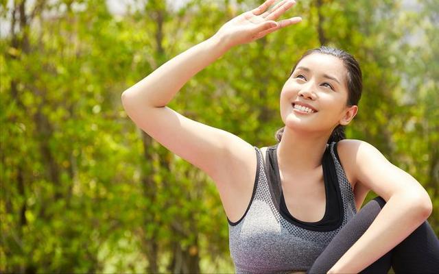 医生坦言：女性如果天天运动锻炼，用不了多久，脸上或有6种变化