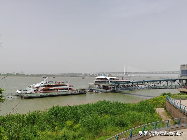 芜湖老船厂遗址，很不错的网红打卡地，值得来一趟！