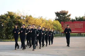 2025军队文职：这些岗位适合女生报，管理技术岗中相对轻松的岗位图片