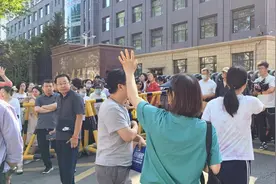 中考开考！你乘风破浪，我保驾护航图片