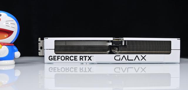 9800X3D + 影驰 RTX 5080 金属大师 畅享千帧！奉上便携 AI 攻略