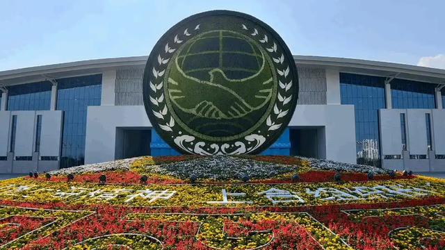 甲亢姐真的来了，之前坚信“印度比中国强大”，现在很难说出口了